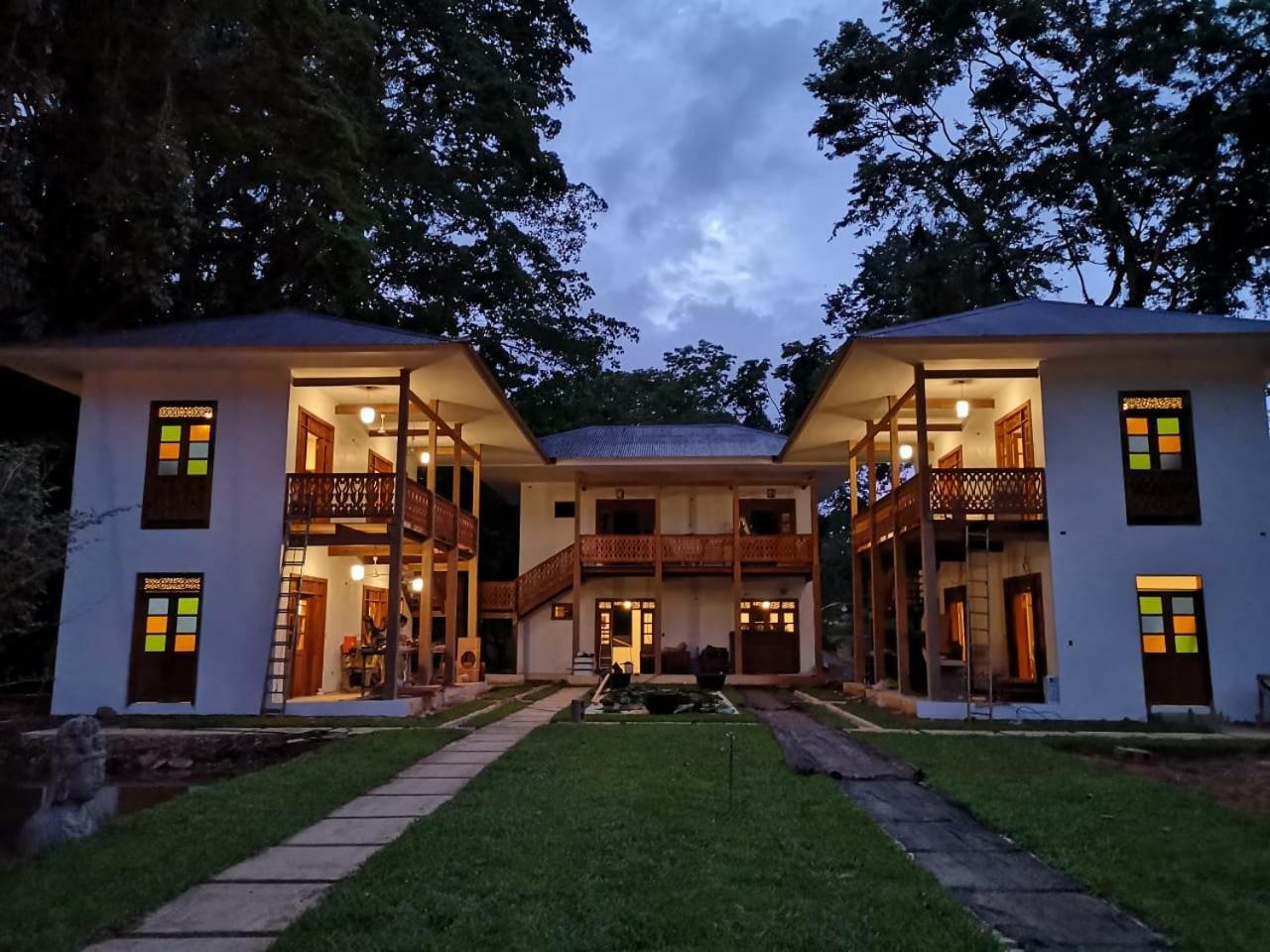 Lanna Ban Hotel Puerto Viejo de Talamanca Eksteriør billede